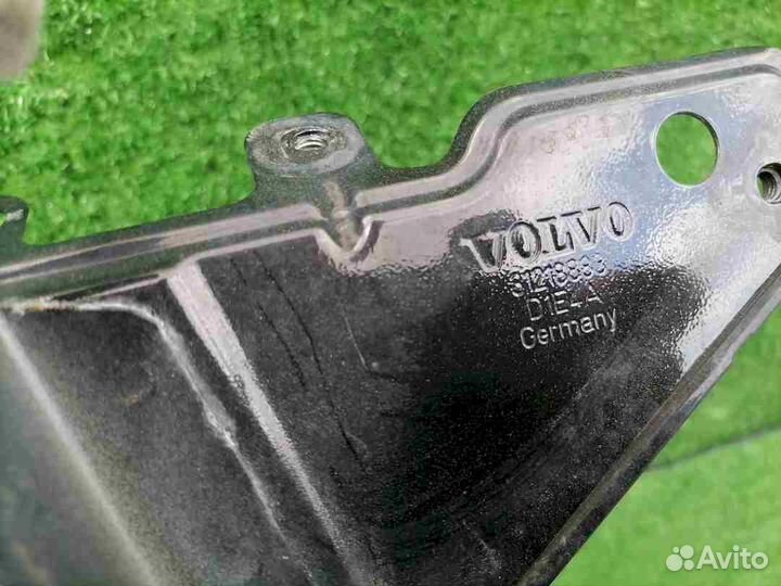 Крыло переднее правое Volvo S60 FS