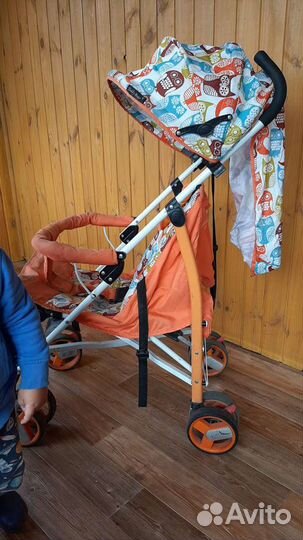 Прогулочная коляска трость