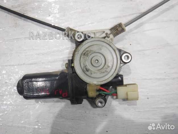 Стеклоподъемник электрический задний правый MR1351