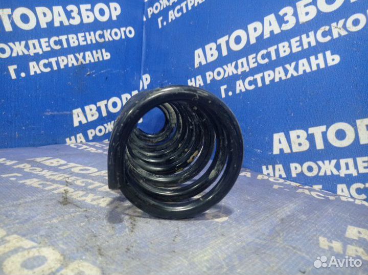 Передняя пружина Volkswagen Passat B5 седан 2002