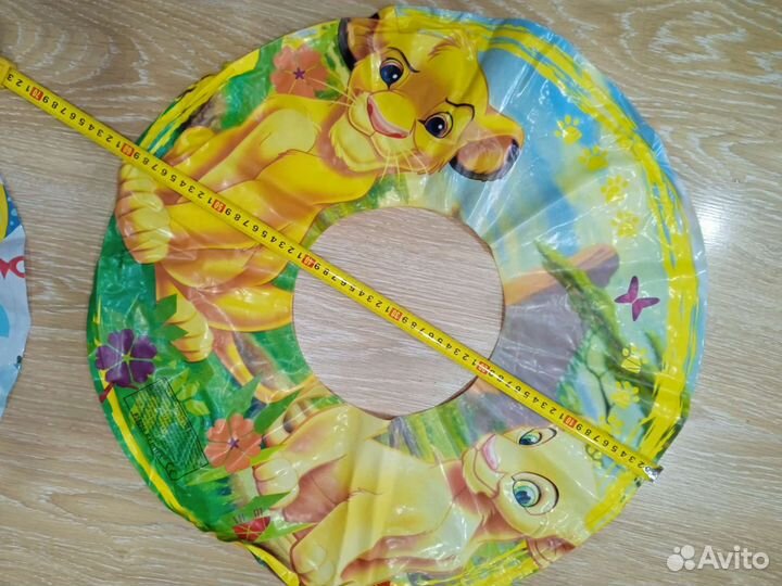 2 круга для плавания и мяч