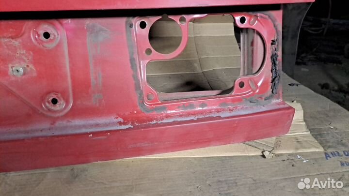 Крышка багажника седан Ауди А6С4, 100 45к 1993г