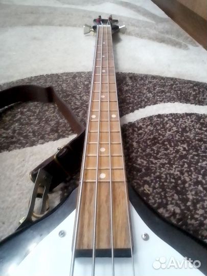Басс гитара 4 струны