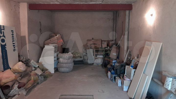 Гараж, > 30 м²