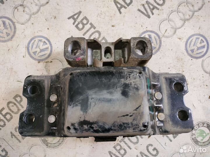 Подушка МКПП Фольксваген Гольф 5