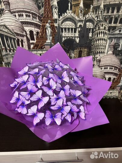 Светящийся букет из бабочек