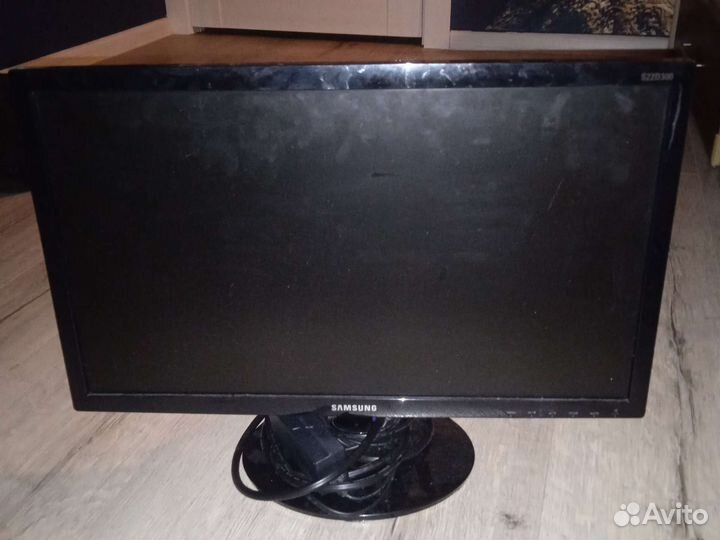 Монитор Samsung S22D300NY