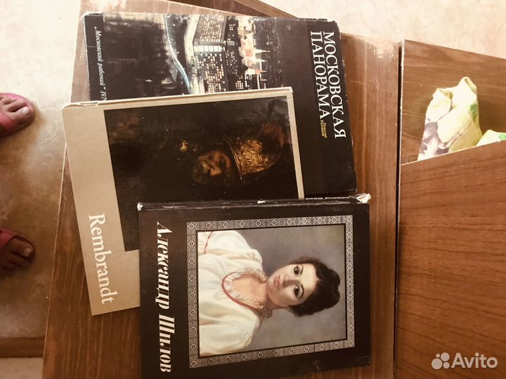 Альбомы по искусству, книги