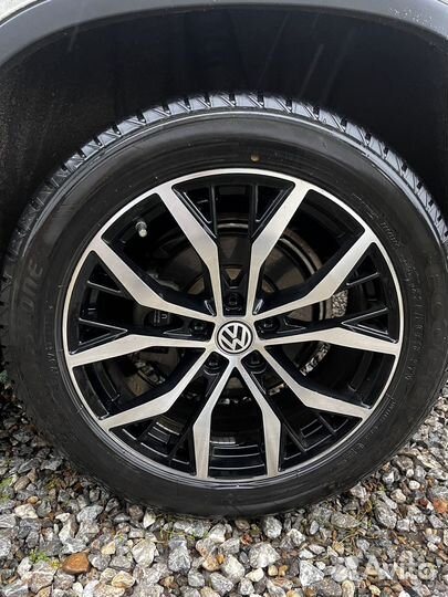 Диски с резиной r18 (tiguan)
