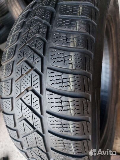 Pirelli Winter Sottozero 3 215/60 R16 99H