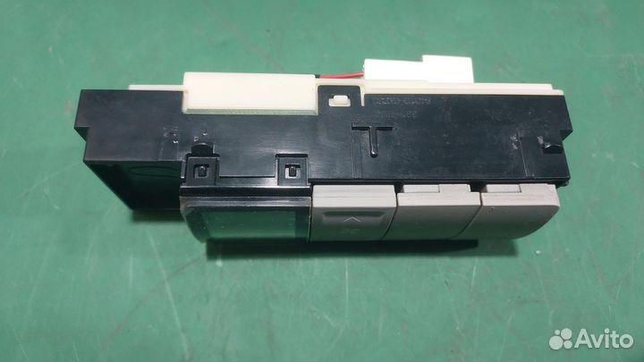 Блок управления климат-контролем задний F2 toyota Fortuner (2015- н.в.)