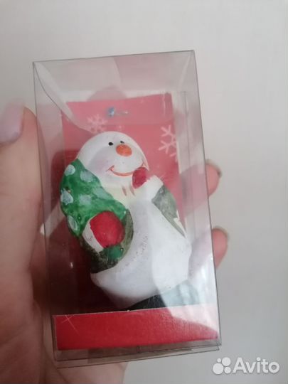 Новогодние статуэтка снеговик