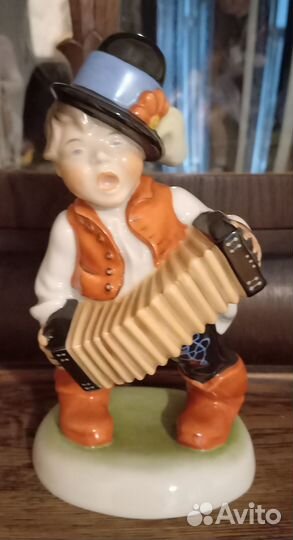 Фарфоровые статуэтки