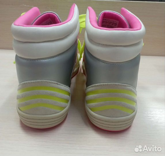 Кроссовки демисезонные новые Adidas Neo Label