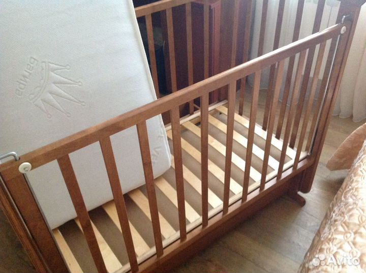 Детская кроватка с матрацом 120*60