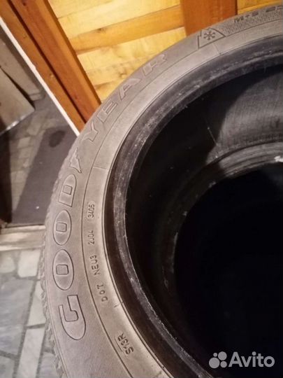 Goodyear UltraGrip 500 255/55 R18