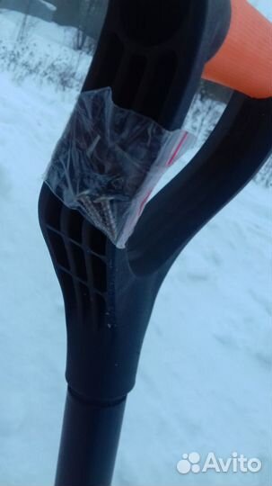 Лопата для уборки снега 