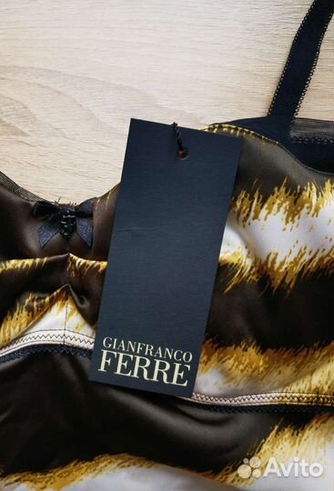 Новая женская майка Gianfranco Ferre с биркой 80 B