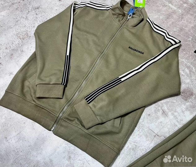 Спортивные костюмы Balenciaga