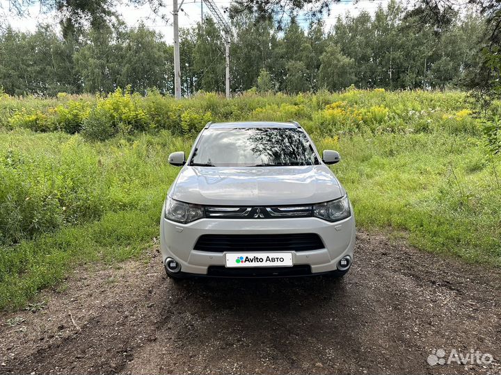 Mitsubishi Outlander 2.4 CVT, 2013, 134 261 км