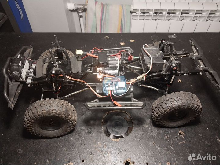 Axial scx10 rc модель на радиоуправлении 1/10