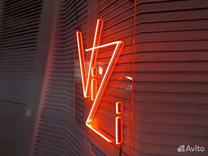 Неоновая вывеска для дома и бизнеса под ключ