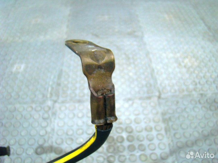 Nissan Qashqai J11 Клемма аккумулятора минус