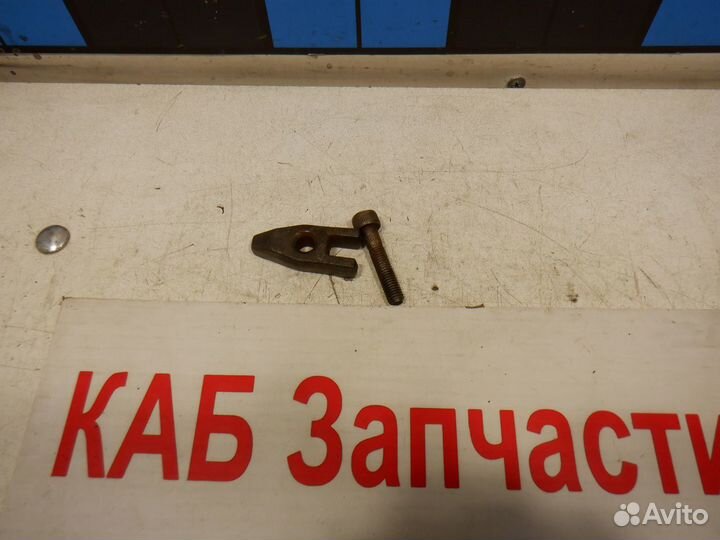 Планка Клипса форсунки Kia Carnival 2.9TD