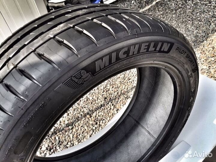 Michelin Pilot Sport 4 SUV 275/40 R21 107