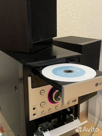 Музыкальный центр (микросистема HI-FI) LG XC-U62X