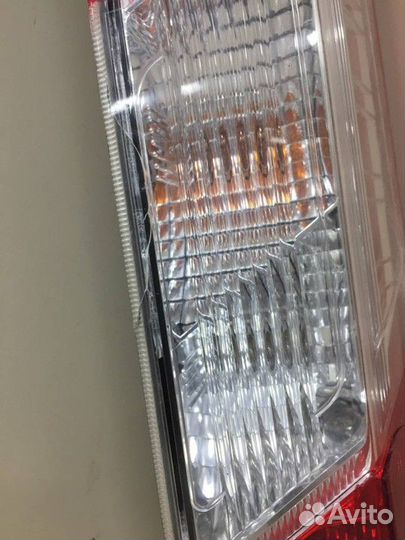 Фонарь задний правый Ford Transit
