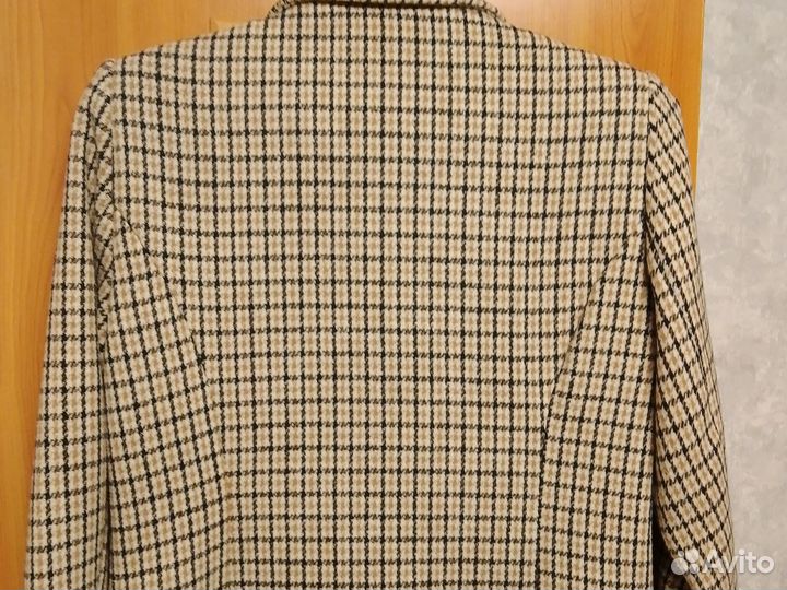 Пальто демисезонное. Новое