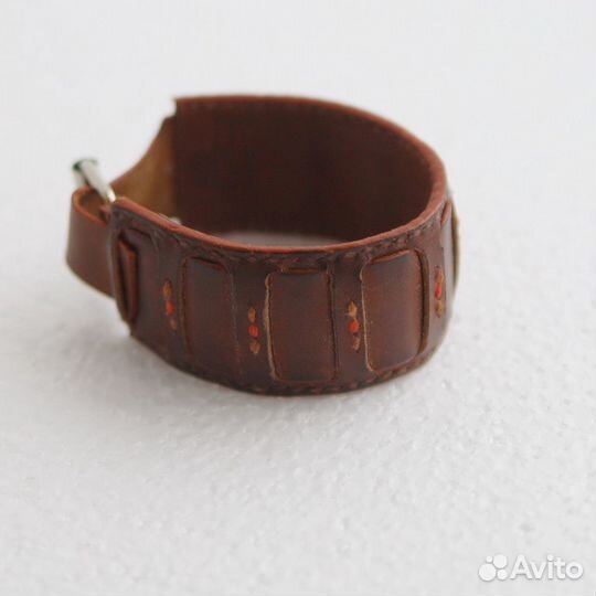 Кожаный браслет