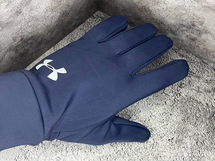 Перчатки Under Armour зимние