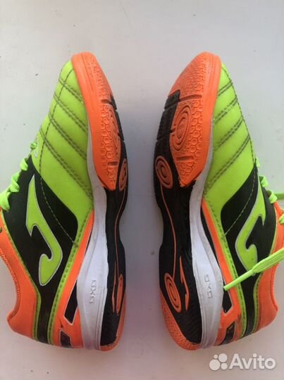 Футбольные кроссовки Joma