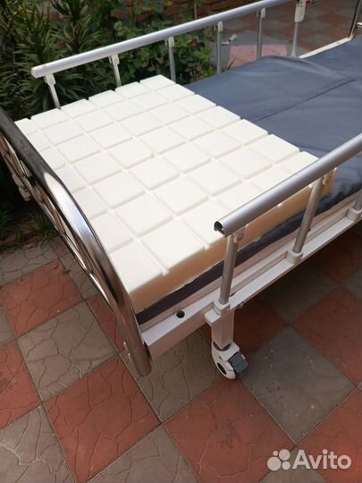 Кровать для лежачих больных