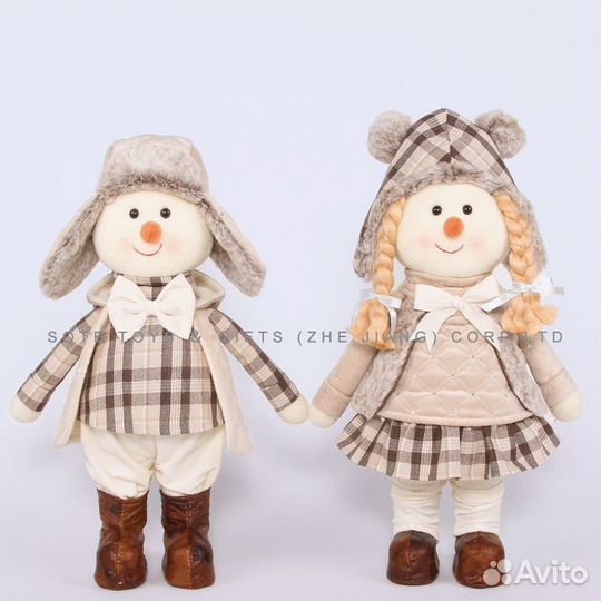 Снеговик под елку