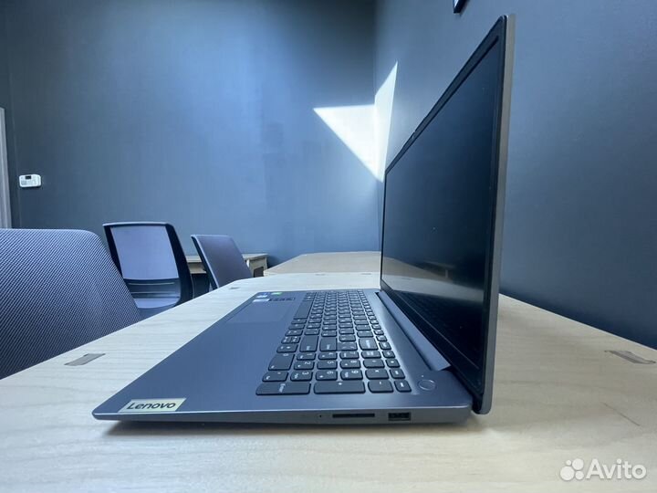 Ноутбук Lenovo IdeaPad 3