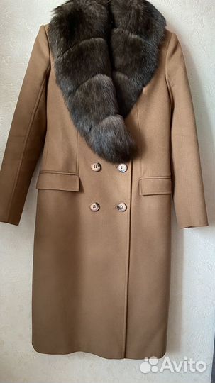 Пальто женское зимнее c соболем