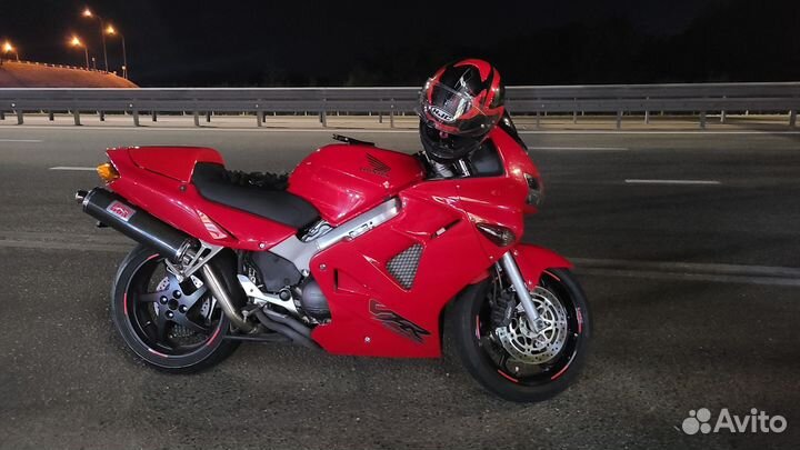 Honda VFR 800 5 поколение