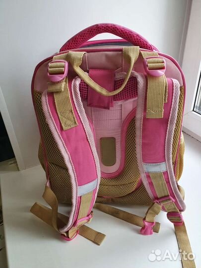 Продам портфель для девочки 1-4 класса