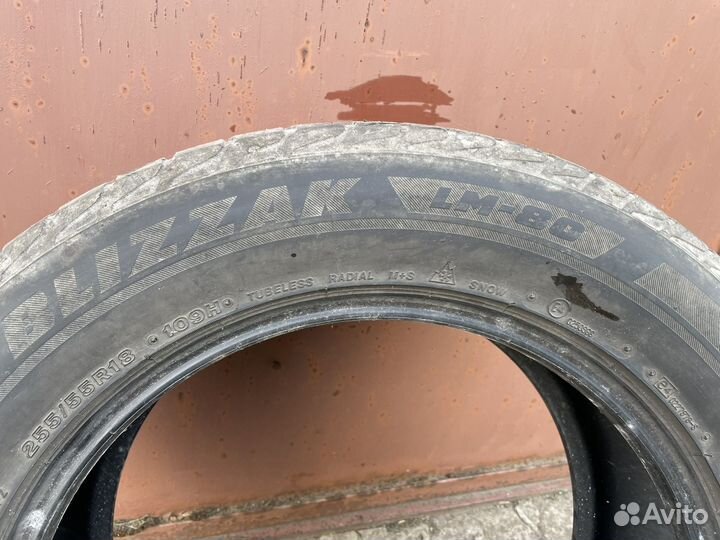 Bridgestone Blizzak LM-80 255/55 R18 109H