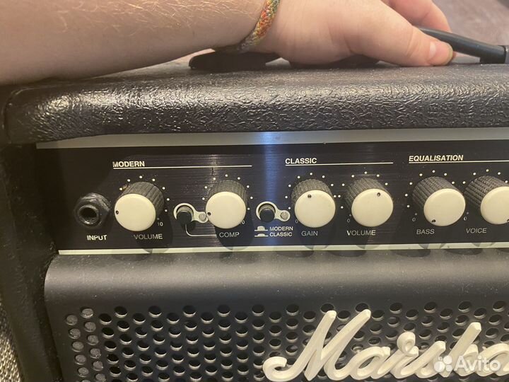 Басовый комбоусилитель marshall mbb series 15