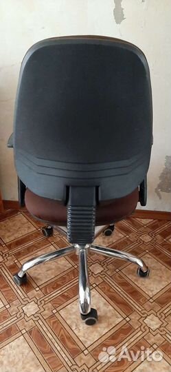 Офисное кресло бу