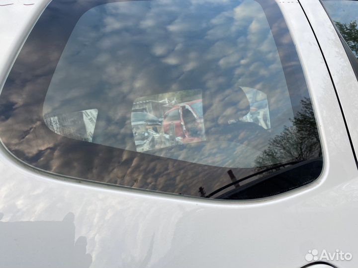 Стекло заднее правое Renault Duster 2018 H4M 1.6