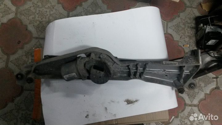 Трапеция стеклоочистителей Cadillac STS