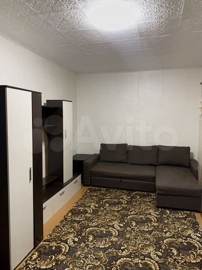2-к. квартира, 42 м², 3/3 эт.