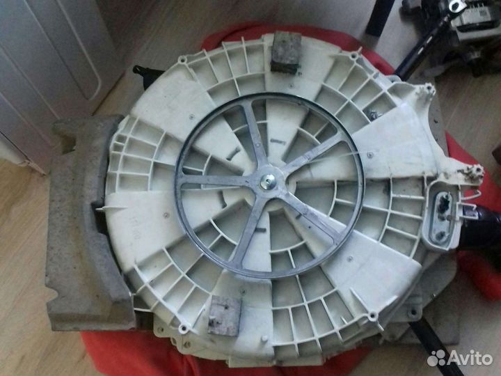 Баки стиральной машины Indesit 4кг и веко 3 кг