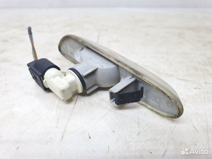 Повторитель поворота левый Bmw 3-Series E90 3.0