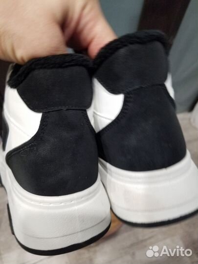 Кроссовки женские 41 размер